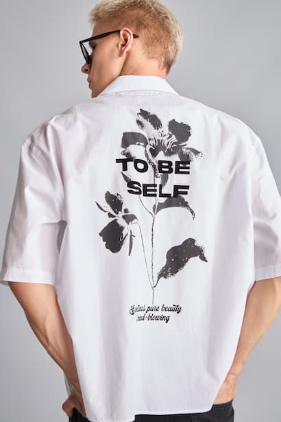 Boxy Fit Back Print Cotton Short Sleeve White Shirt