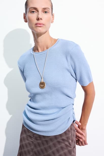 Fitted Ribbed Knit Crew Neck Basic Pullover