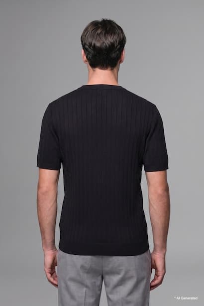 Standard Fit Short Sleeve T-Shirt (٤)