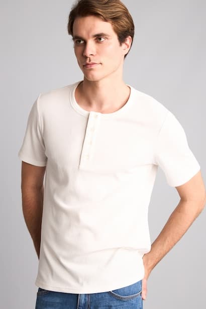 Slim Fit Short Sleeve T-Shirt (٣)