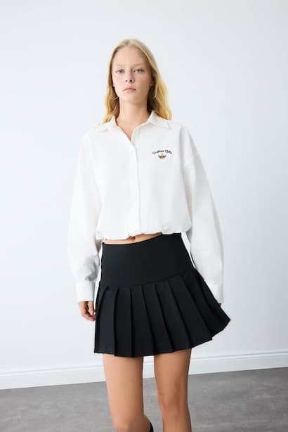 100% Cotton Oversize Fit Embroidered Crop Shirt (٣)