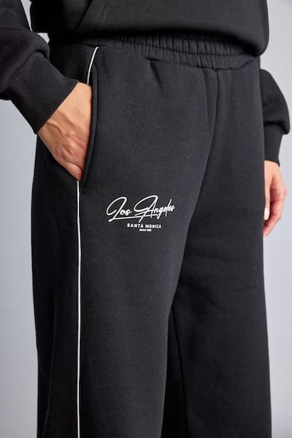 Straight Fit Heavyweight Sweatpants (4)