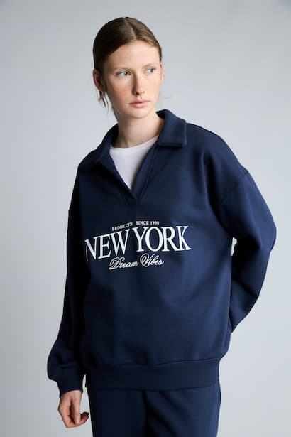 Relaxed Fit Thick Polo Collar Printed Sweatshirt (3)
