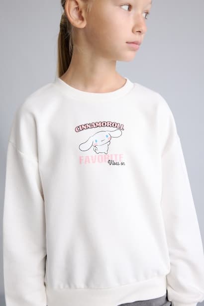 Girl Relaxed Fit Cinnamoroll Crew Neck Sweatshirt (4)