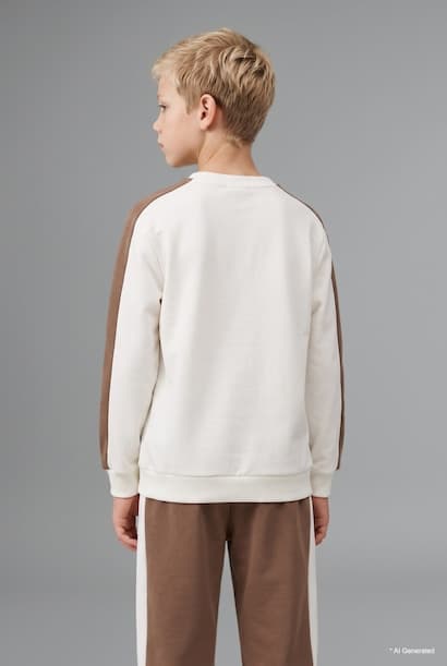 Boy Printed Crew Neck Sweatshirt and Jogger Sweatpants Set (٤)