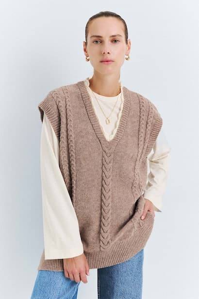 Relaxed Fit V-Neck Cable Knit Vest