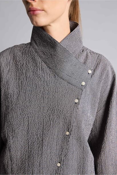 Regular Fit Asymmetric Button Detail Crinkle-Textured Tunic (4)