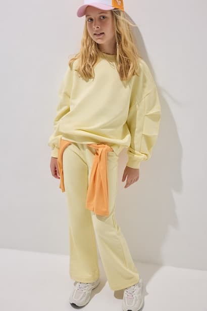 Girl 2-Piece Crew Neck Sweatshirt and Pleated Trousers Set