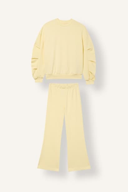 Girl 2-Piece Crew Neck Sweatshirt and Pleated Trousers Set (4)