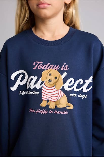 Girl Relax Fit Graphic Print Sweatshirt (٤)