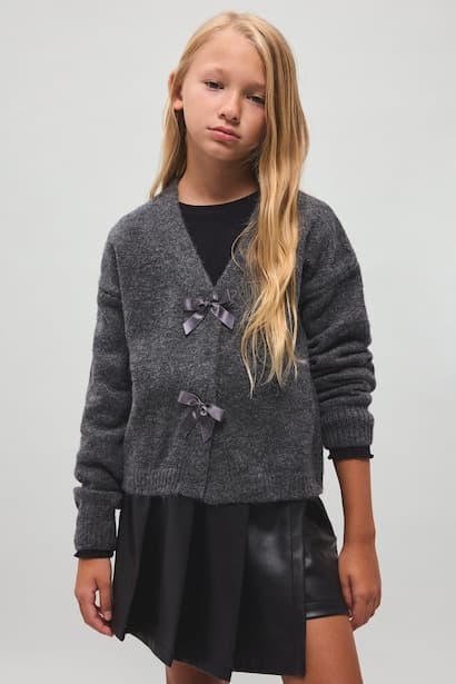 Girl Basic Bow Detail V-Neck Knit Cardigan (3)