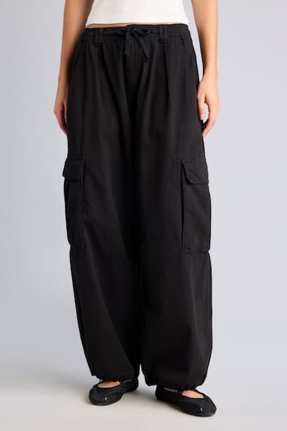 Cargo Fit With Cargo Pocket Gabardine Trousers (٣)