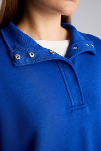 Relaxed Fit Half-Zip Sweatshirt (٤)