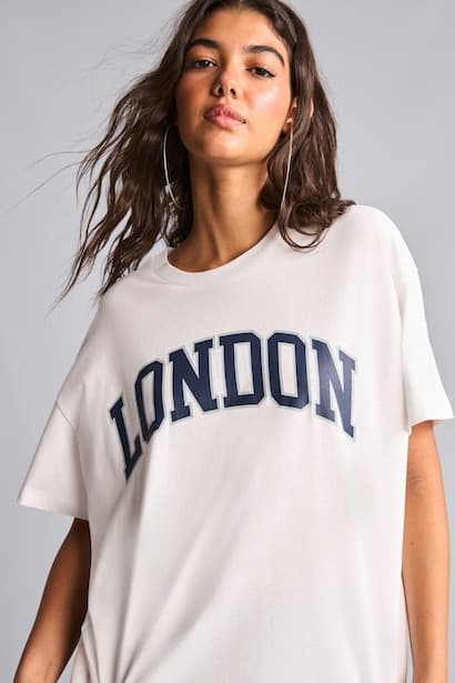 Oversize Fit Printed 100% Cotton Boat Neck Short Sleeve T-Shirt (٤)