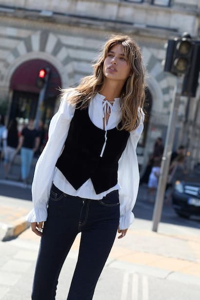 Buttoned Corduroy Vest U-Neck (3)