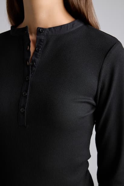 Fitted Basic Henley Neck Long Sleeve T-Shirt (4)