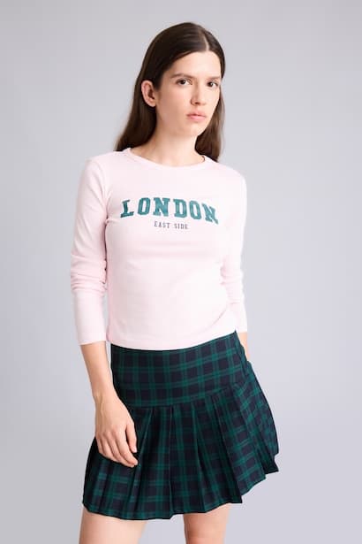 Fitted Printed Ribbed Crew Neck Long Sleeve T-Shirt (٣)