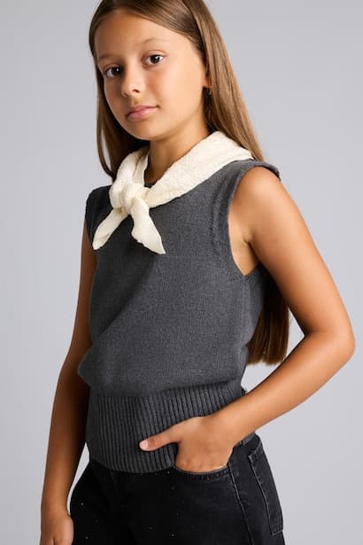 Girl Crew Neck Knit Vest Pullover (٣)