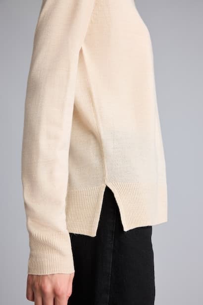 Relaxed Fit Crew Neck Sweater (4)