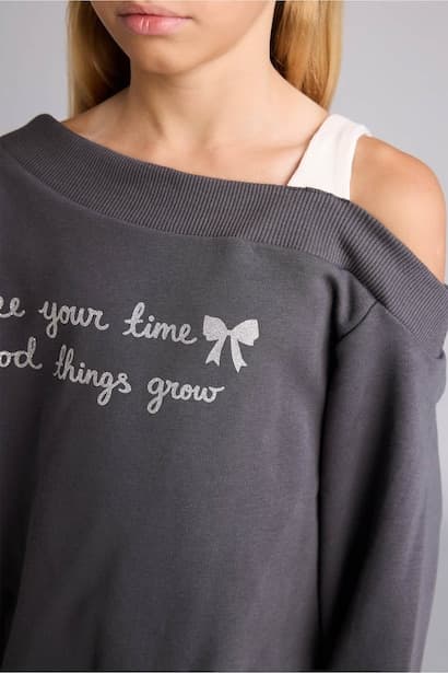 Girl Off Shoulder Sweatshirt (٤)