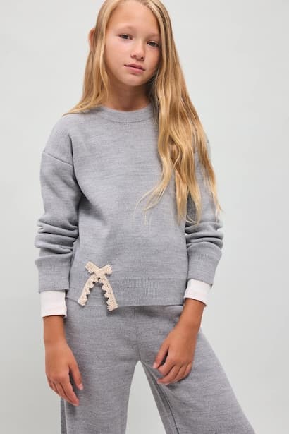 Girl Relax Fit Crew Neck Pullover