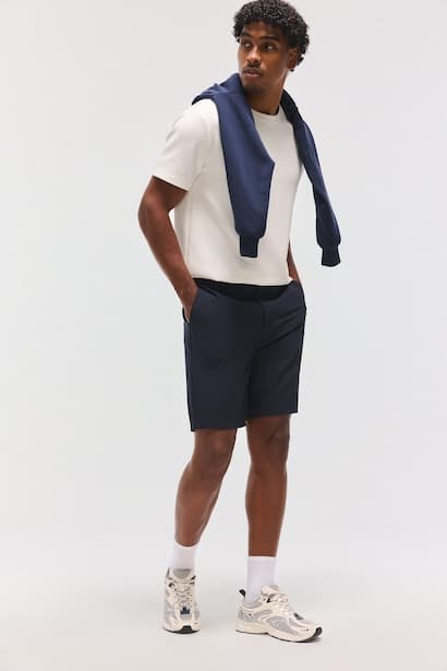Standard Fit Pockets Semi-Elastic Waist Shorts