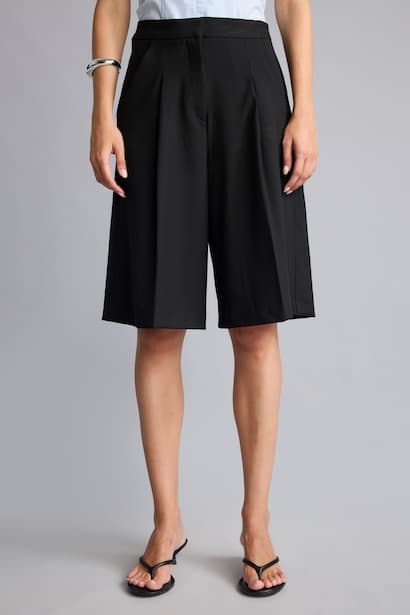 High-Waisted Wide Leg Pleated Shorts Capri (٣)