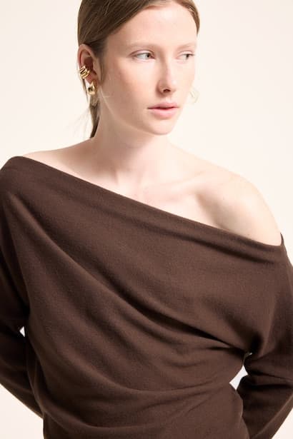 Slim Fit One-Shoulder Draped Basic T-Shirt