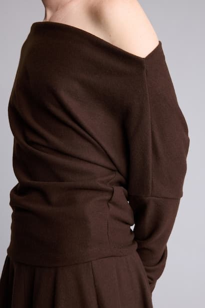 Slim Fit One-Shoulder Draped Basic T-Shirt (٤)