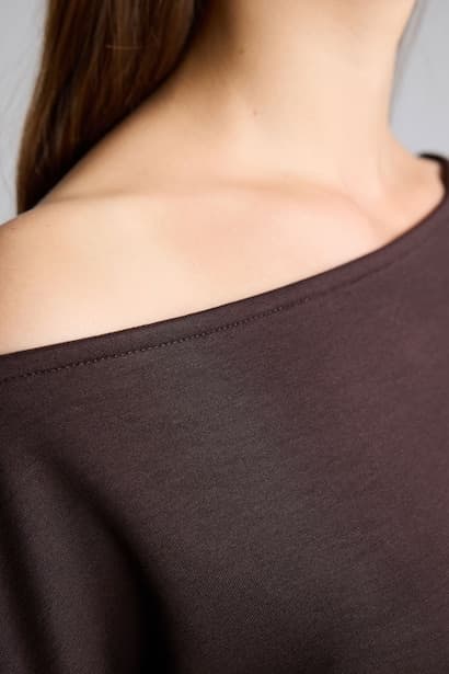Slim Fit One Shoulder Basic Sweatshirt (٤)