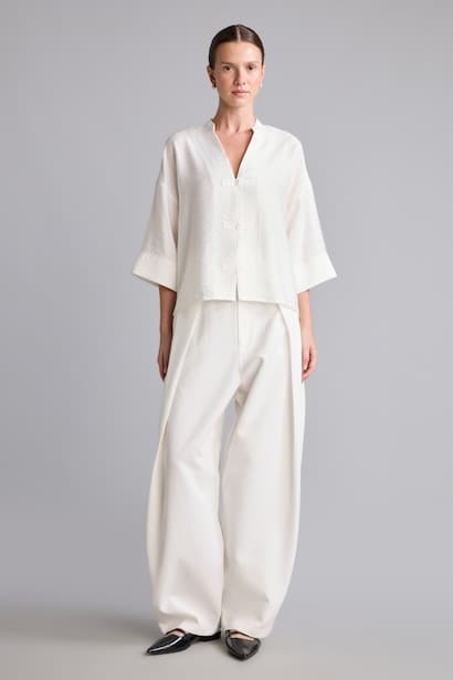 Barrel Fit Linen Blend Regular Waist Trousers