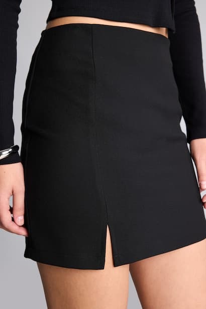 Regular Waist Slit Detail Mini Skirt (٤)
