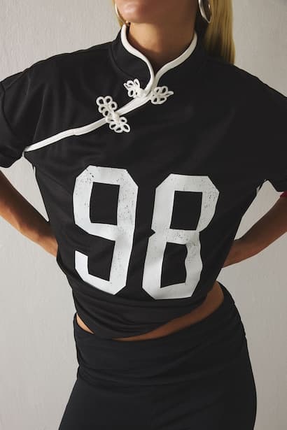 Oversize Mock Neck Printed T-Shirt (4)