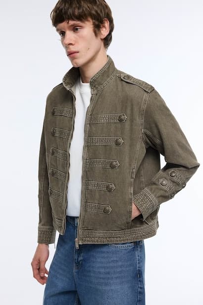 Regular Fit Zip-Up Denim Jacket (3)