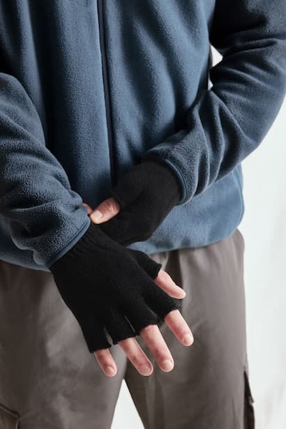 Man Fingerless Knit Gloves