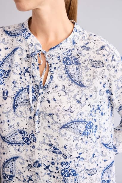 Regular Fit Crew Neck Printed Blouse (٤)