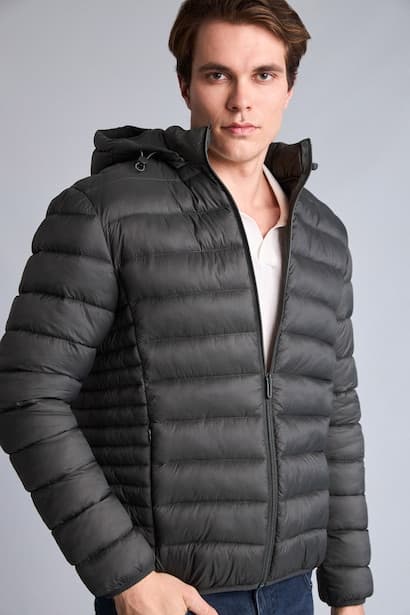 Slim Fit Warm Water-Repellent Puffer Jacket