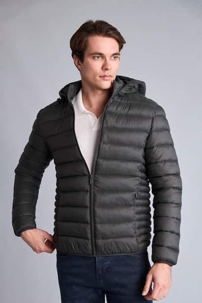 Slim Fit Warm Water-Repellent Puffer Jacket (٣)
