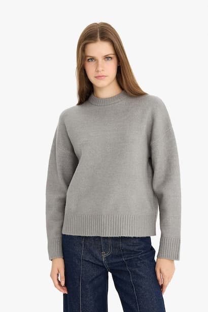 Oversize Crew Neck Knit Pullover (٣)