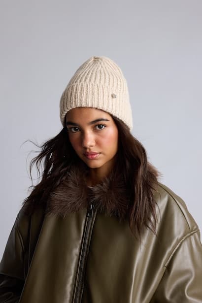 Woman Winter Beanie