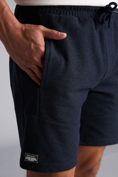 Slim Fit Super Skinny Hem Shorts (٤)