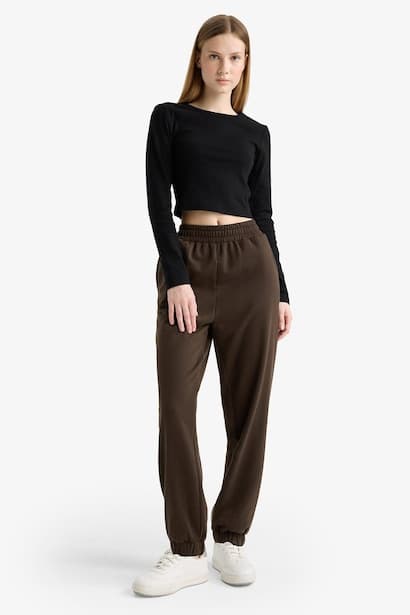 Jogger Fit Printed Trousers (٣)