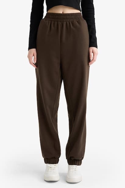 Jogger Fit Printed Trousers (٤)