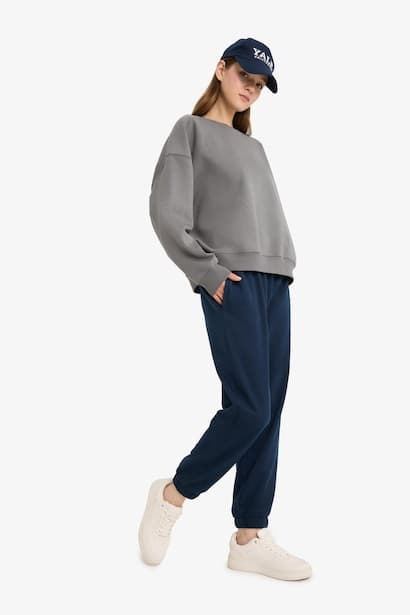Jogger Fit Printed Trousers (٣)