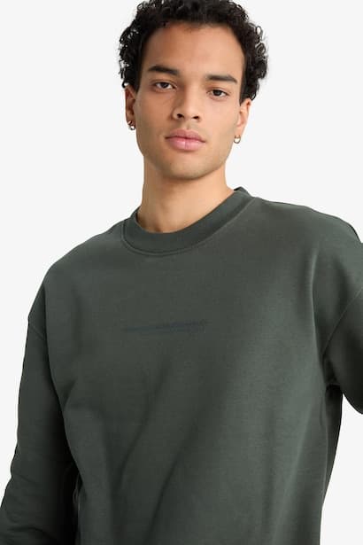 Boxy Fit Printed Long Sleeve Sweatshirt (٤)