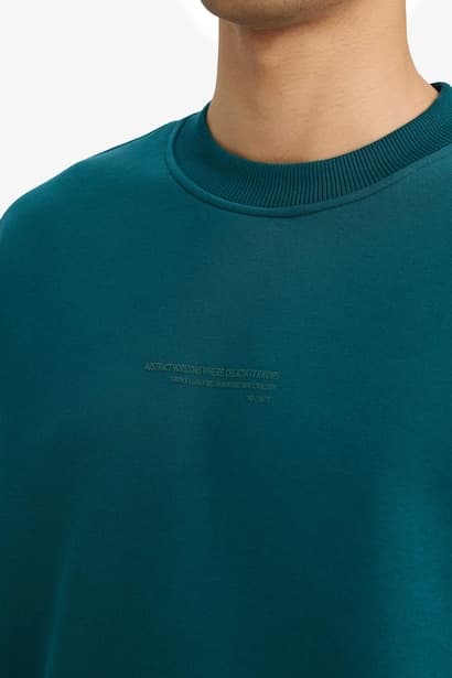 Boxy Fit Crew Neck Soft Inside Printed Sweatshirt (٤)