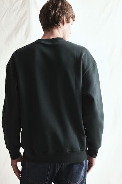 Boxy Fit Cotton Printed Fleece Lining Sweatshirt (٤)