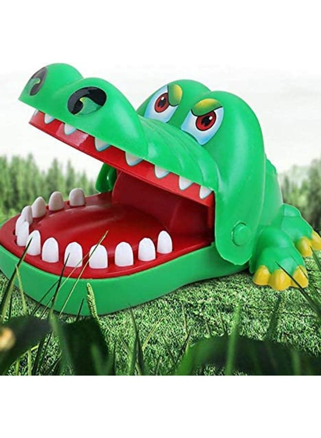 Crocodile Dentist Biting Finger Game Funny Play Toy Unique Detailed Design 7.5x6cm Gag Toys & Practical Jokes (٤)