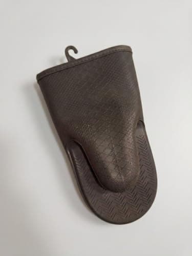 Heat Resistant Silicone Oven Glove with Inner Lining.