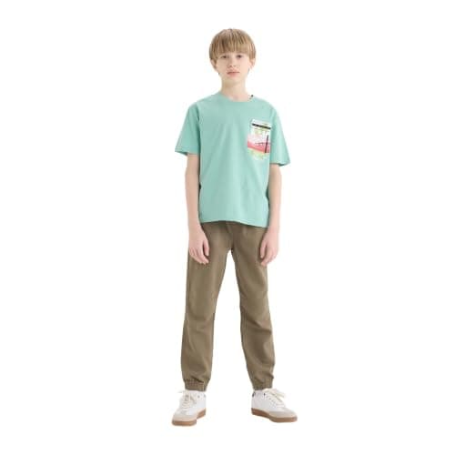 DeFacto Boys Casual New Regular Fit Crew Neck Short Sleeve Knitted Short Sleeve T-Shirt Short (pack of 1)